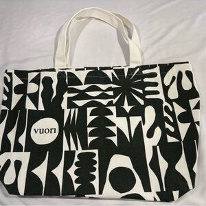 Vuori Abstract Green and Cream Tote NWOT